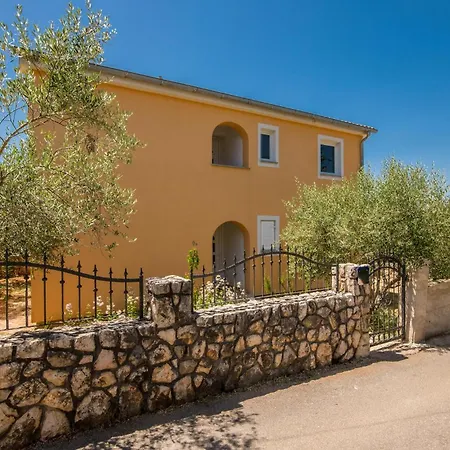Ferienhaus Beautiful In With Wifi Polje (Krk)