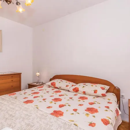 Ferienhaus Beautiful In With Wifi Polje (Krk)