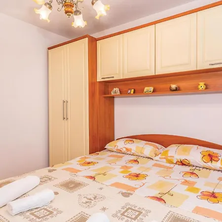 Prázdninový dům 2 Bedroom Gorgeous In