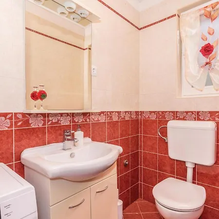 2 Bedroom Gorgeous In